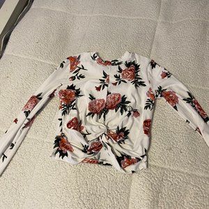 White long sleeve crop top